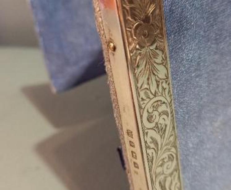 Large George V Period Silver Engraved Photo Frame - Image 4