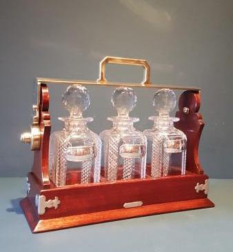 Immaculate Victorian Mahogany 3 Bottle Tantalus 