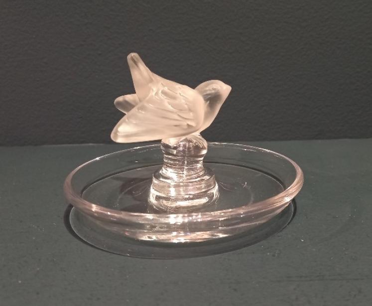 Lalique Opalescent Bird Ring Tray - Image 6