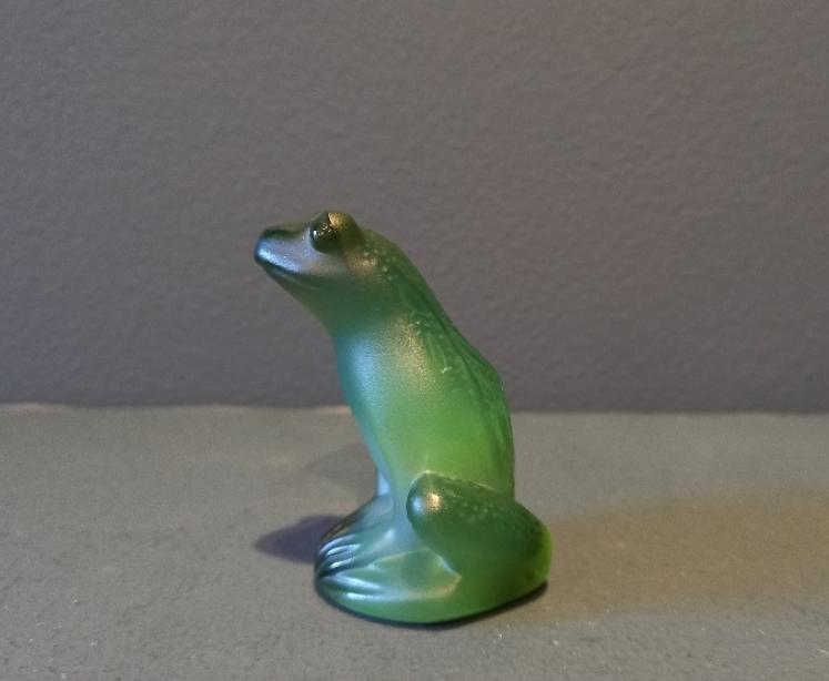 Lalique Green Opalescent Frog - Image 2