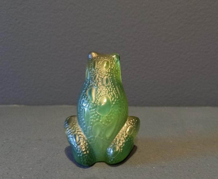 Lalique Green Opalescent Frog - Image 3