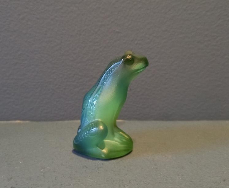 Lalique Green Opalescent Frog - Image 4