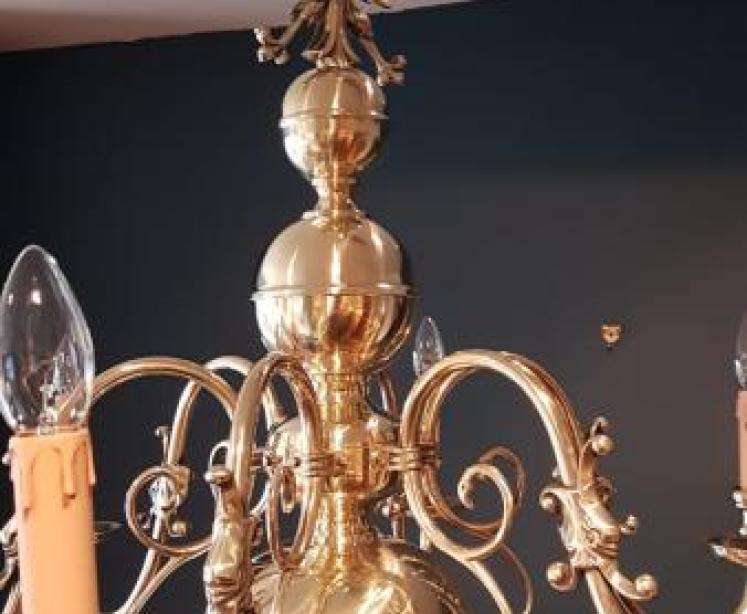 Edwardian Brass Six Arm Chandelier  - Image 7