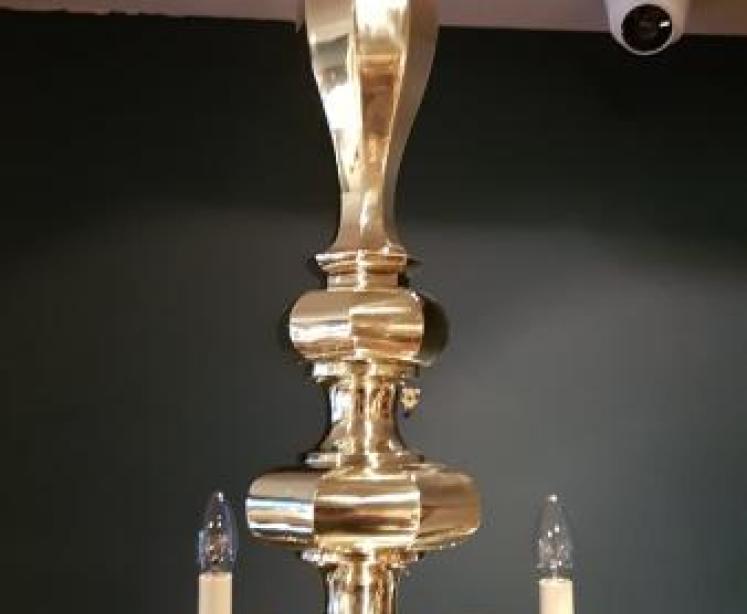 Large Edwardian Cast Brass 8 Arm Chandelier - Image 7