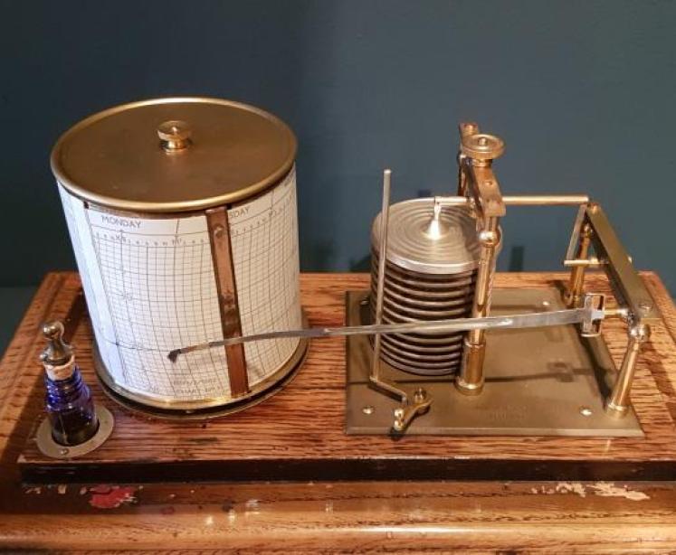 Antique Oak Barograph - Image 4