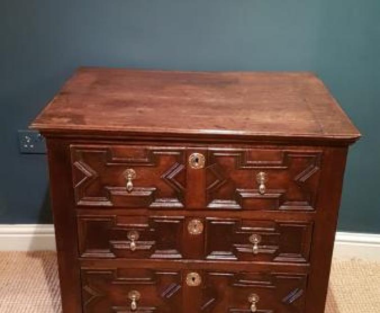 Small Period Oak Geometric Moulded Chest - Image 3