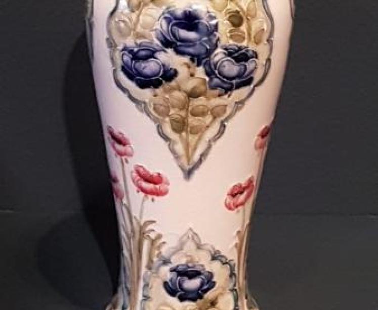 Superb McIntyre Moorcroft Poppies Vase - Image 1
