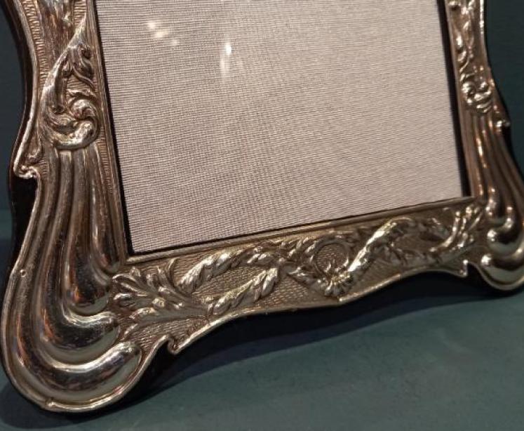 Large George V Chester Silver Photo Frame - Image 2