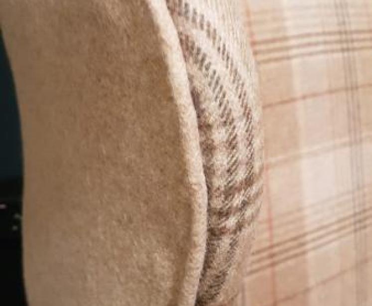 Stylish Victorian Wing Back Arm Chair - Image 7