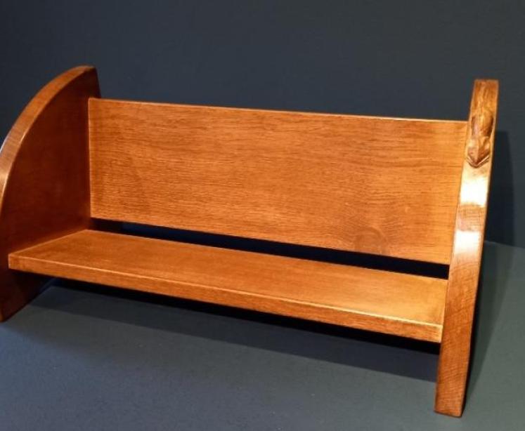 Mouseman Oak Book Rack - Image 2