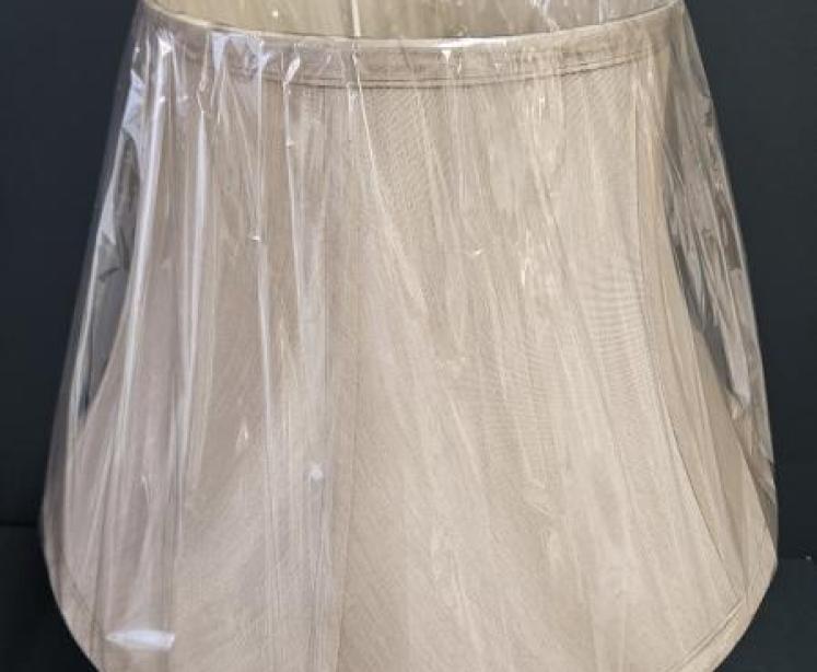 Red Porcelain Jasmine Lamp and Shade - Image 5