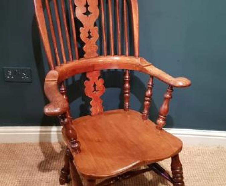 Early Victorian Broad Arm Windsor Chair - Image 1