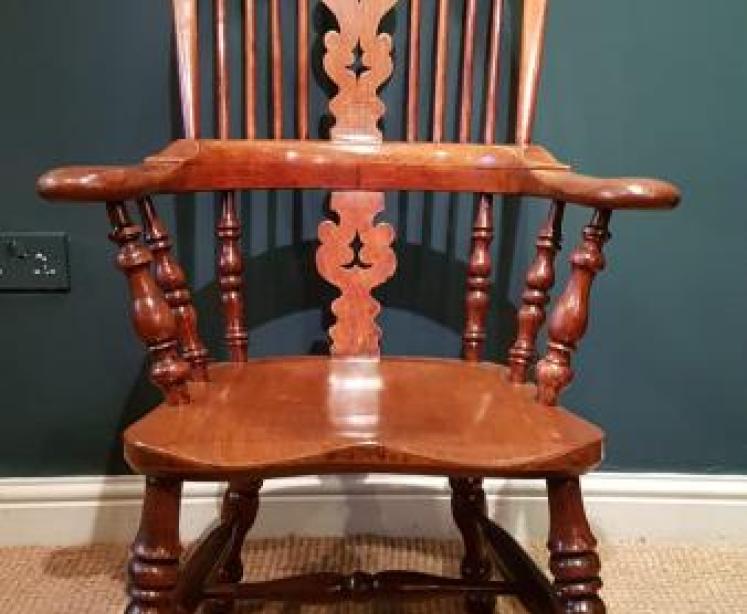 Early Victorian Broad Arm Windsor Chair - Image 6