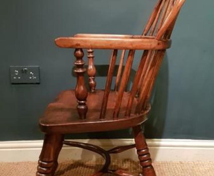 Early Victorian Yew Wood Windsor Chair - Image 4