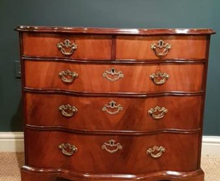 Fine George II Period Walnut Ribbon Fronted Chest - Image 7