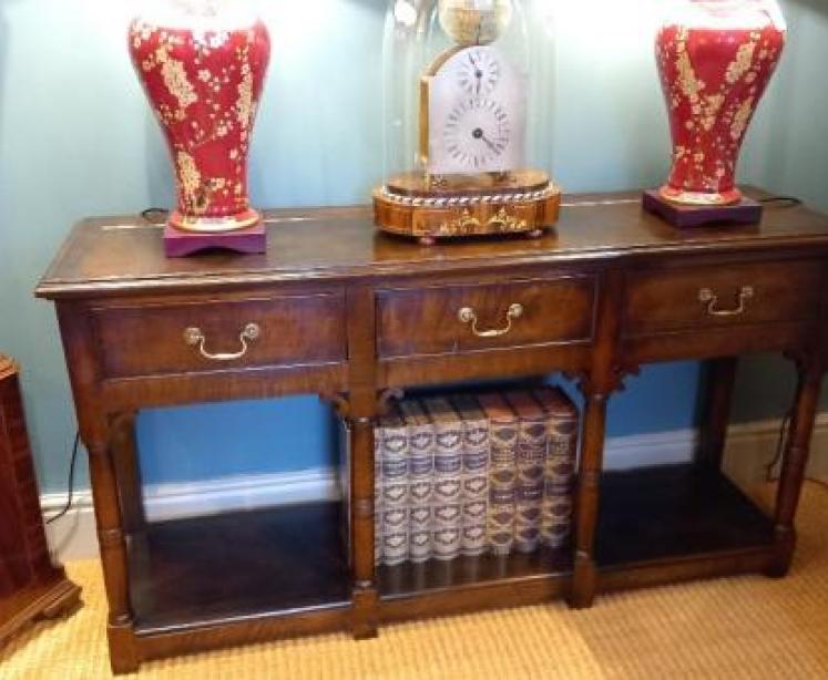 Mid Georgian Oak Open Pot Board Dresser - Image 5