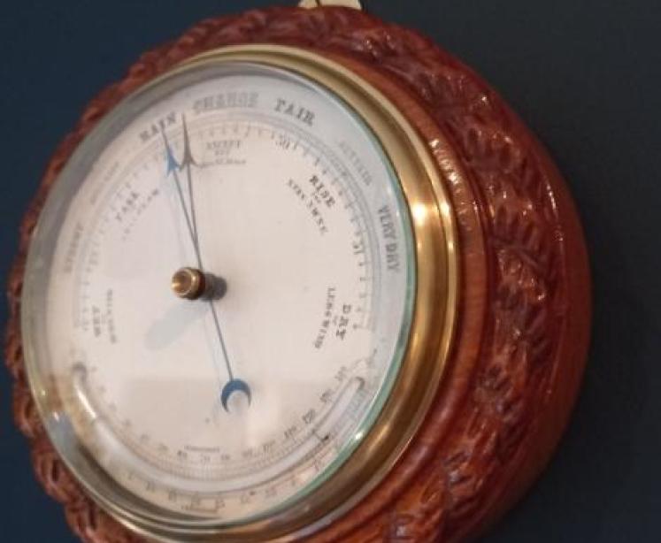 Mid Victorian Polished Oak Ship's Barometer - Image 7