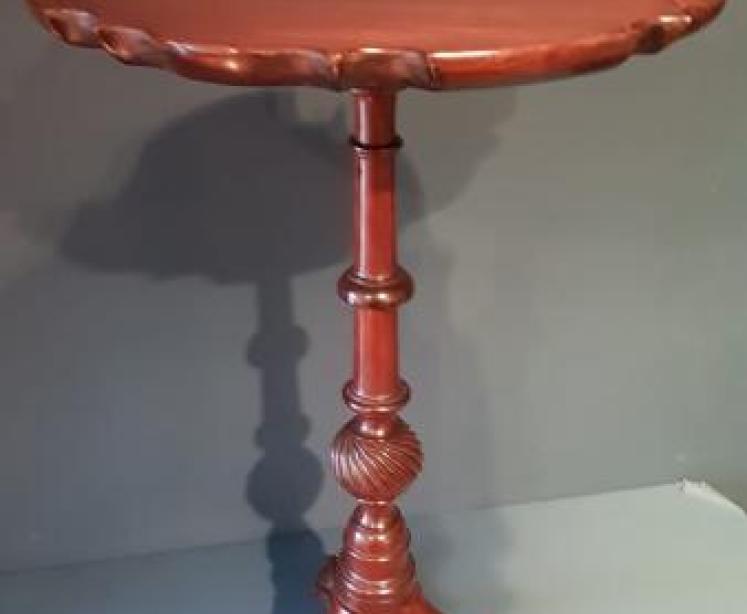 Edwardian Mahogany Occasional Table - Image 1