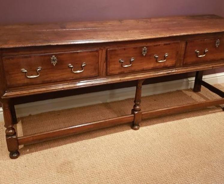 Superb George II Period Oak Dresser - Image 2