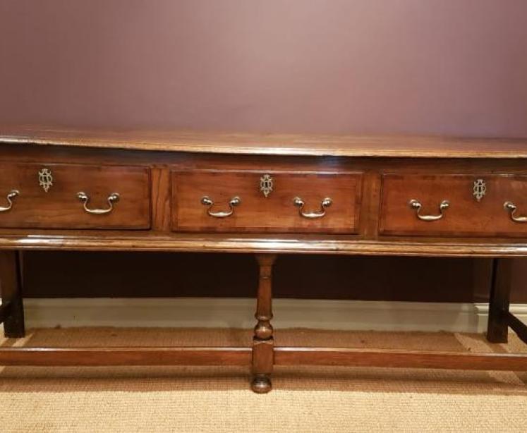 Superb George II Period Oak Dresser - Image 7