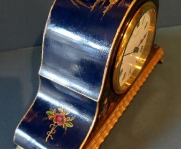 Antique Chinoiserie Blue Lacquered Mantel Clock - Image 3