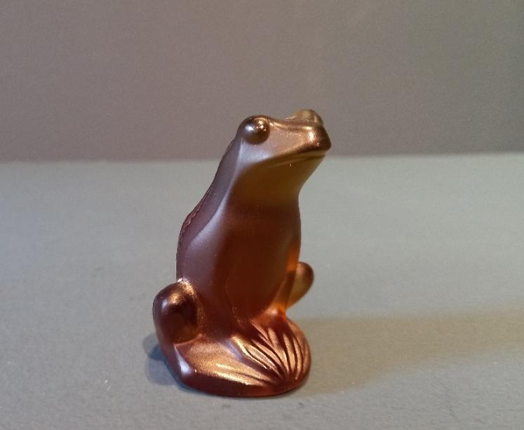 Lalique Amber Opalescent Sitting Frog - Image 7