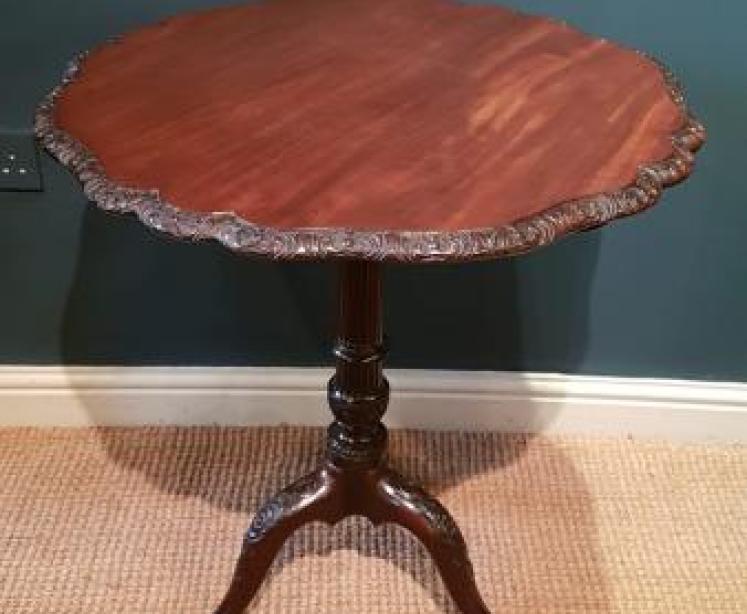 Fine Quality George III Mahogany Snap Top Table - Image 1