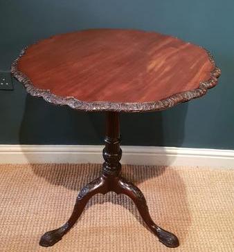 Fine Quality George III Mahogany Snap Top Table