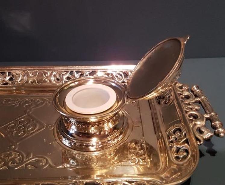 Victorian Cast Brass Pen and Ink Stand - Image 3