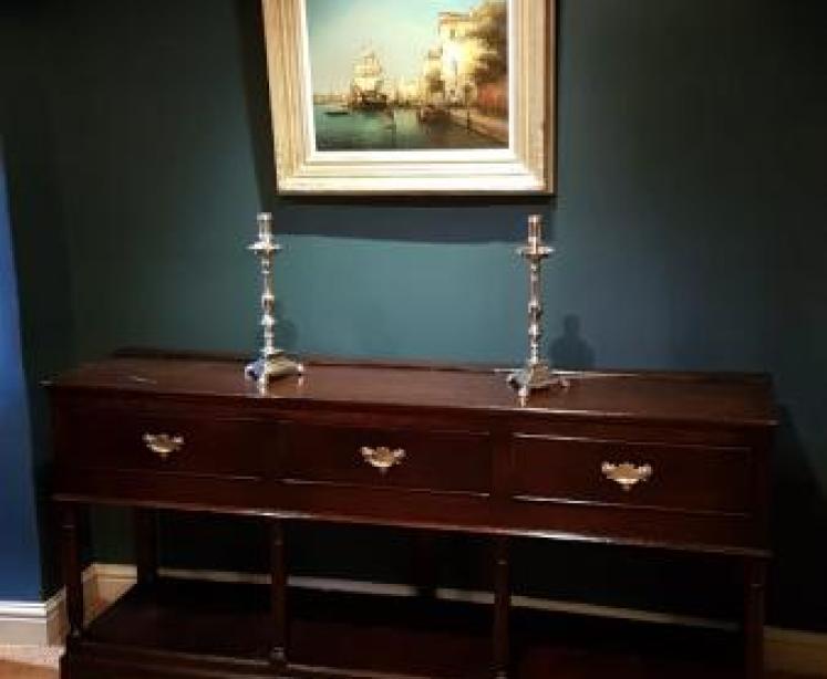 Superb George II Oak Open Pot Board Dresser - Image 5