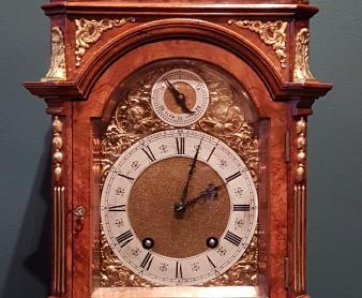 Fine Quality Victorian Walnut Bracket Clock - Image 6