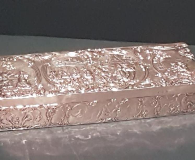 Fine Quality Embossed Silver Glove Box - Image 1