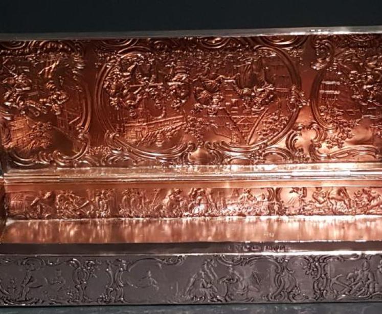 Fine Quality Embossed Silver Glove Box - Image 2