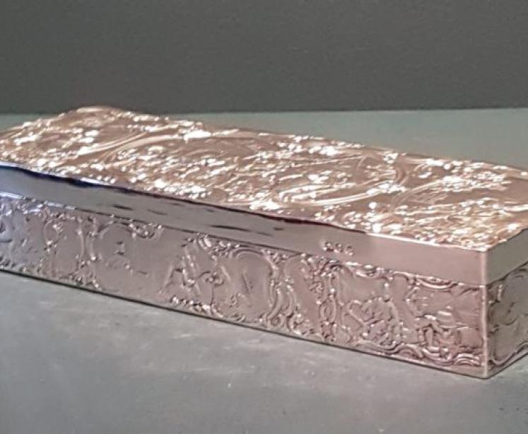 Fine Quality Embossed Silver Glove Box - Image 6