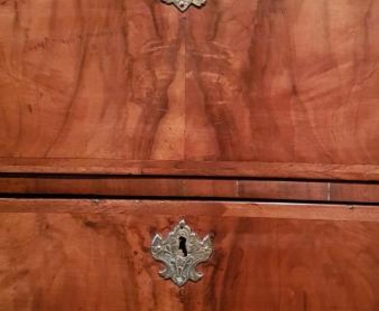 George I Walnut Chest on Stand - Image 3