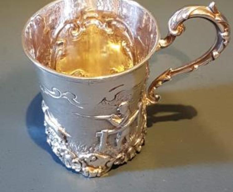 Fine Quality Victorian Silver Tankard with Pheasant Shooting Scene - Image 3