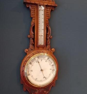 Superb Polished Oak Banjo Barometer