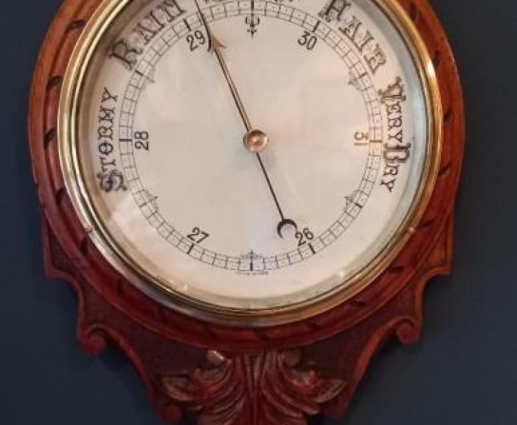 Superb Polished Oak Banjo Barometer - Image 7