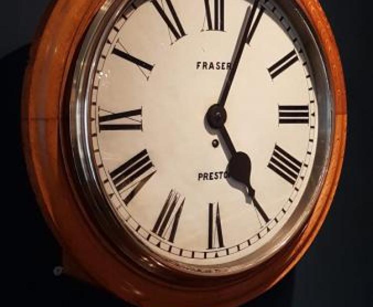 Victorian Fraser 16" Dial Fusee Wall Clock - Image 4