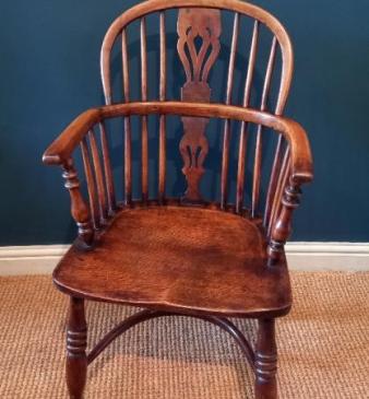 Early Victorian Ash & Yew Low Back Windsor Armchair