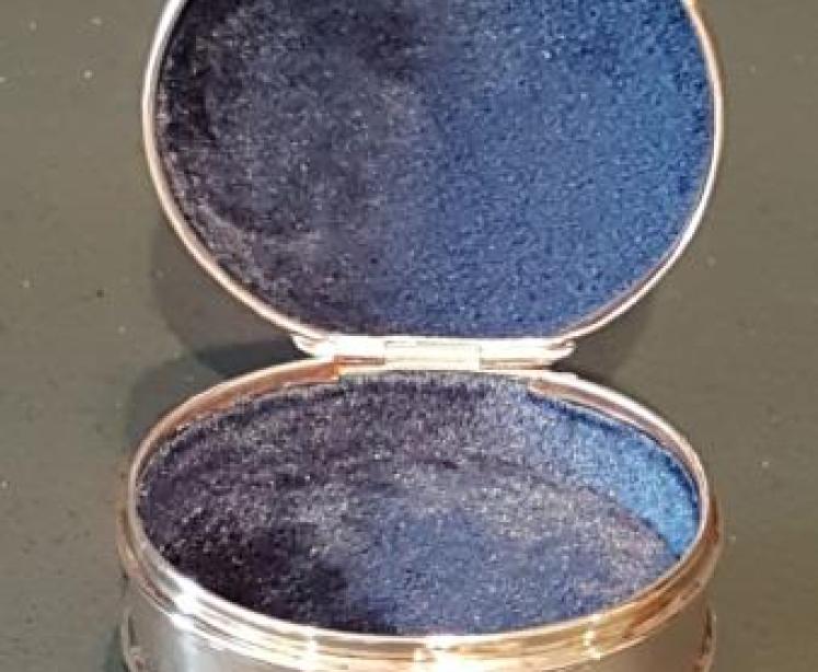 Silver Ring Box with Mother of Pearl Butterfly - Image 2