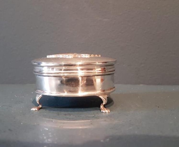 Silver Ring Box with Mother of Pearl Butterfly - Image 6