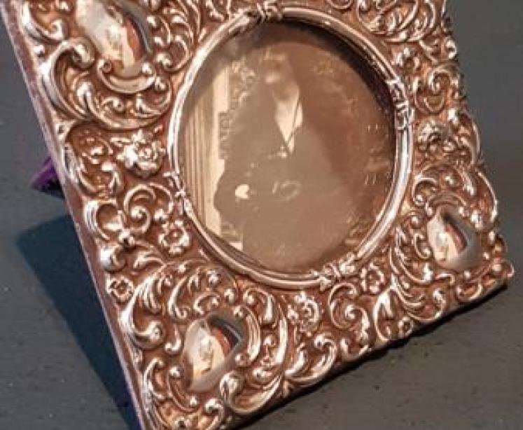 Small Victorian Embossed Silver Photo Frame  - Image 5