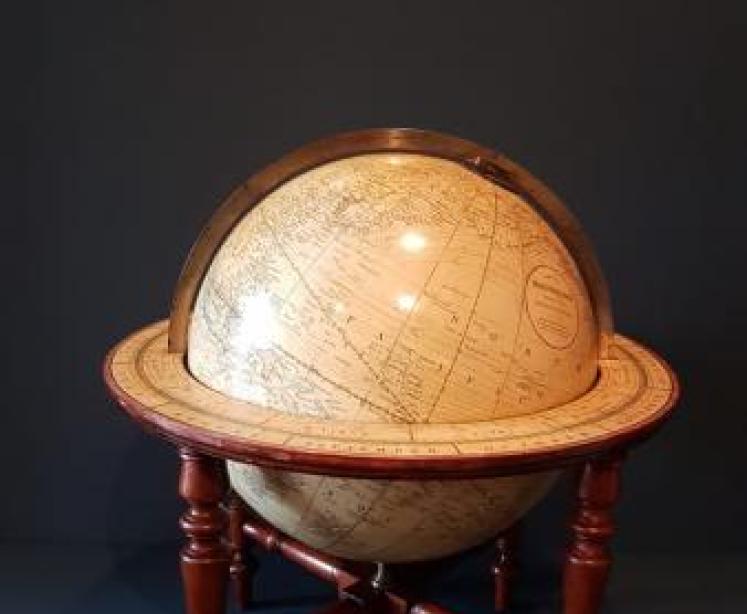 Victorian Smith's Terrestrial Library Globe - Image 1
