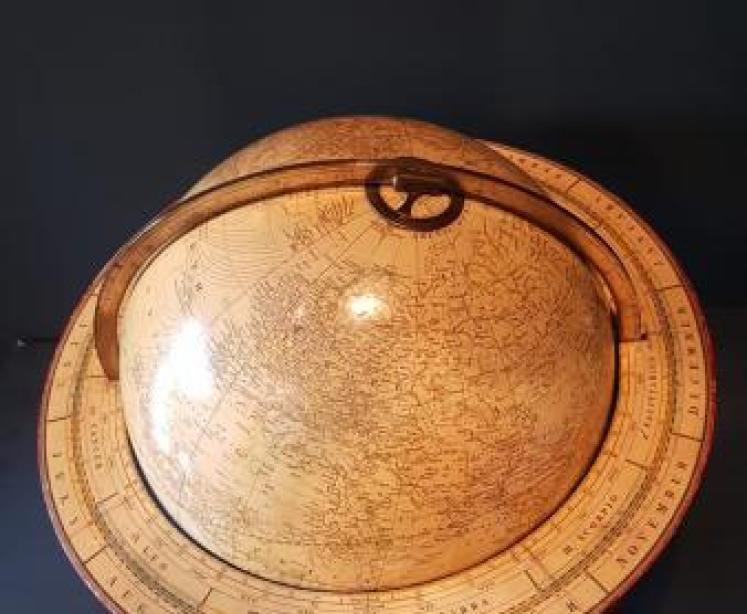 Victorian Smith's Terrestrial Library Globe - Image 3