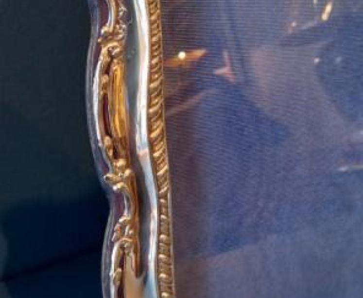 Large Edwardian Period Silver Shaped Photo Frame - Image 3