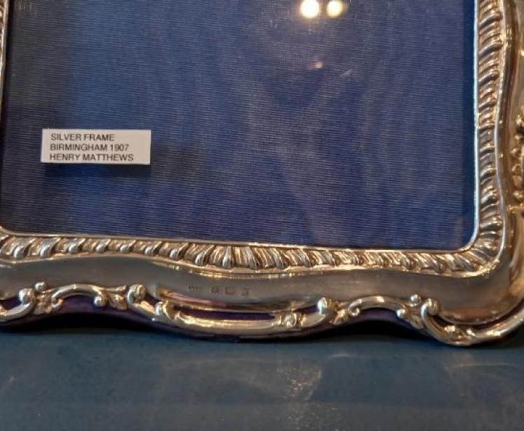 Large Edwardian Period Silver Shaped Photo Frame - Image 4