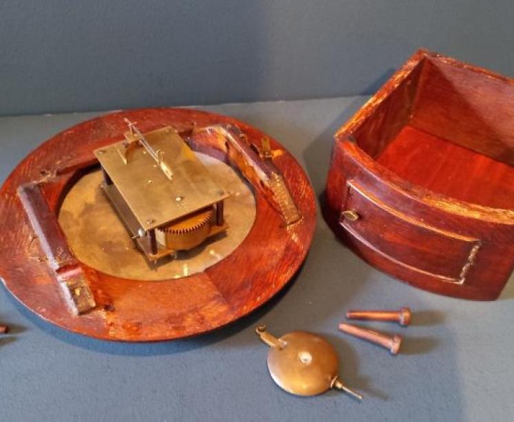 Small Late Victorian 8" Dial Oak Cased Wall Clock - Image 6