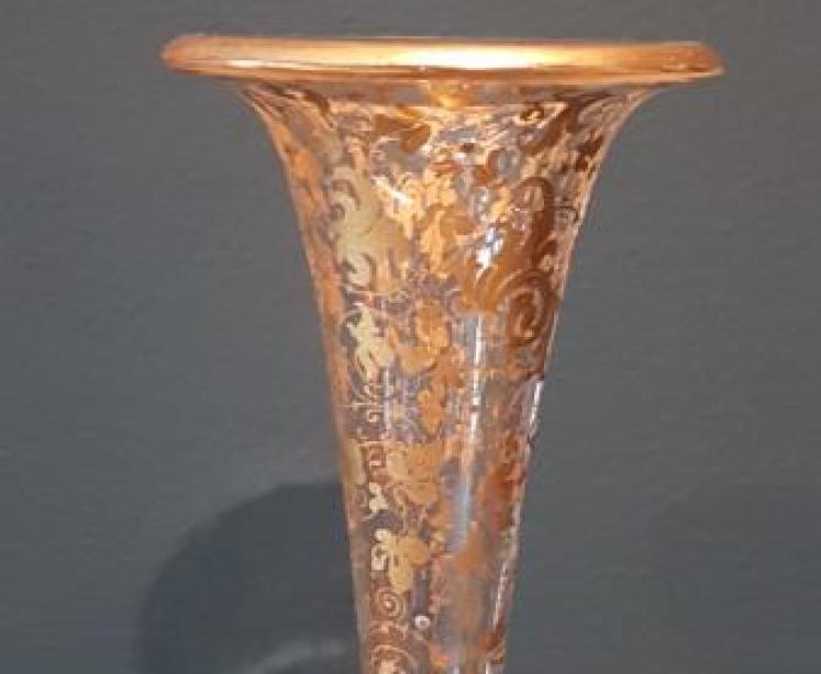 Pair of Fine Quality Bohemian Portrait Vases - Image 6