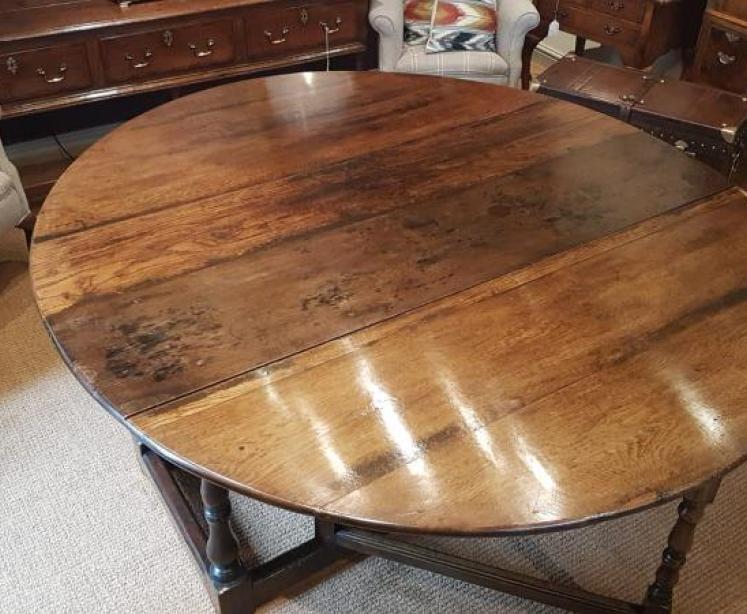 Large George II Period Oak Drop Leaf Table - Image 5